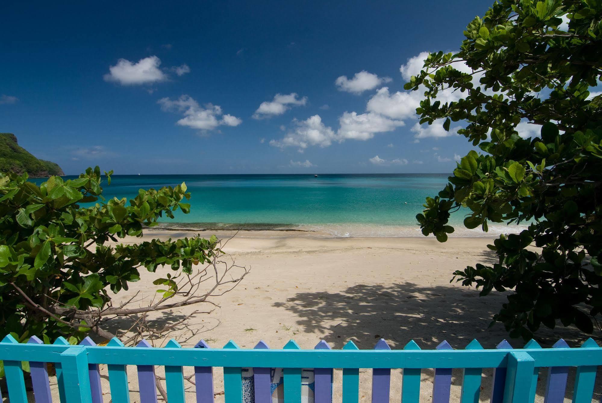 Keegans Beachside Hotel Bequia Island Eksteriør billede